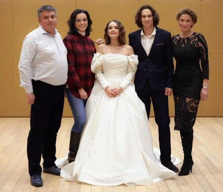 Певица Слава выдала дочь замуж: первые фото со свадьбы