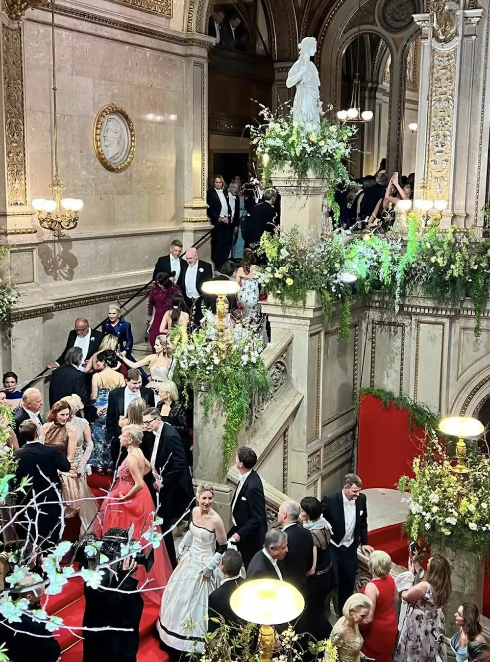 Джейн Фонда и Крис Нот посетили Венский оперный бал