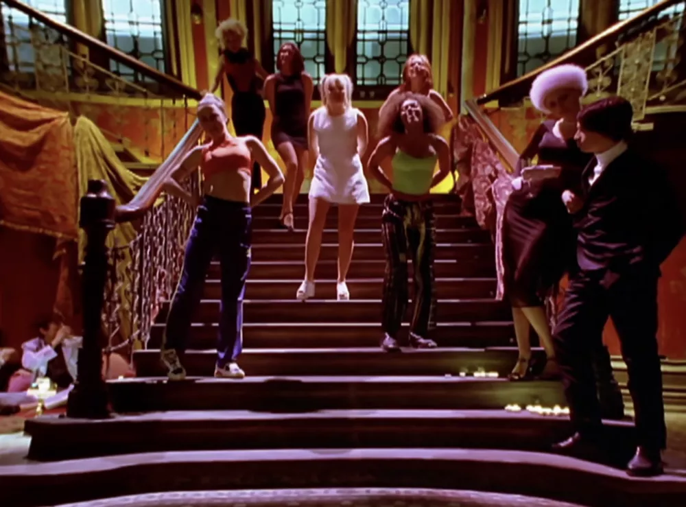 Легендарный камбэк: Spice Girls могут в полном составе выступить на коронации Карла III