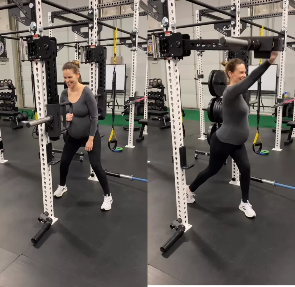 48-летняя Хилари Суонк показала, как занимается спортом во время беременности
