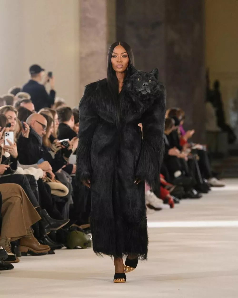 Авангард, экология и права женщин: 3 главных тренда Парижской недели моды-2023