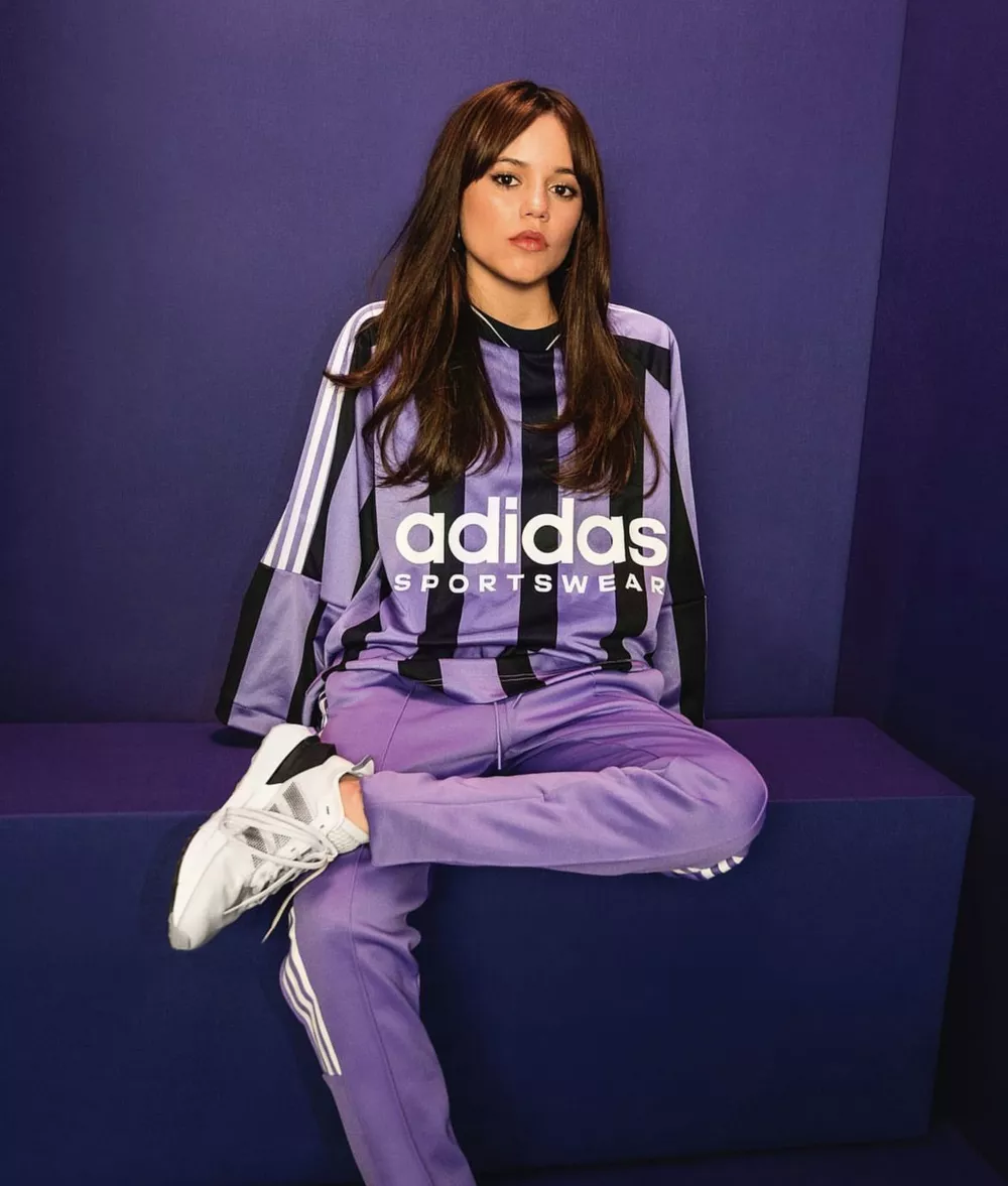 Звезда Уэнсдэй Дженна Ортега стала глобальным амбассадором Adidas