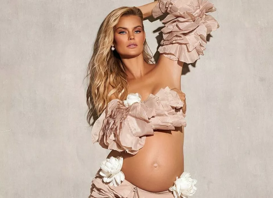 Экс-ангел Victoria's Secret Катя Григорьева ждет ребенка