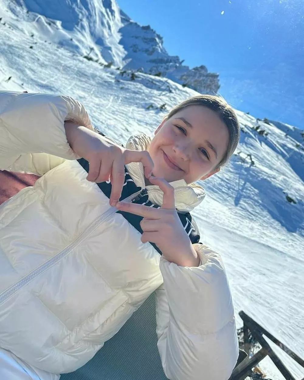 Виктория и Дэвид Бекхэм поделились фотографиями с семейного отдыха в Альпах