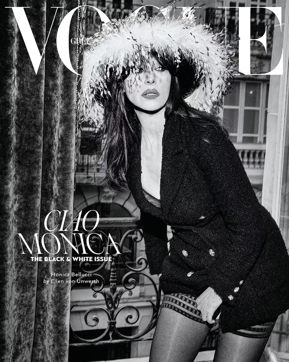 58-летняя Моника Беллуччи снялась для обложки греческого Vogue