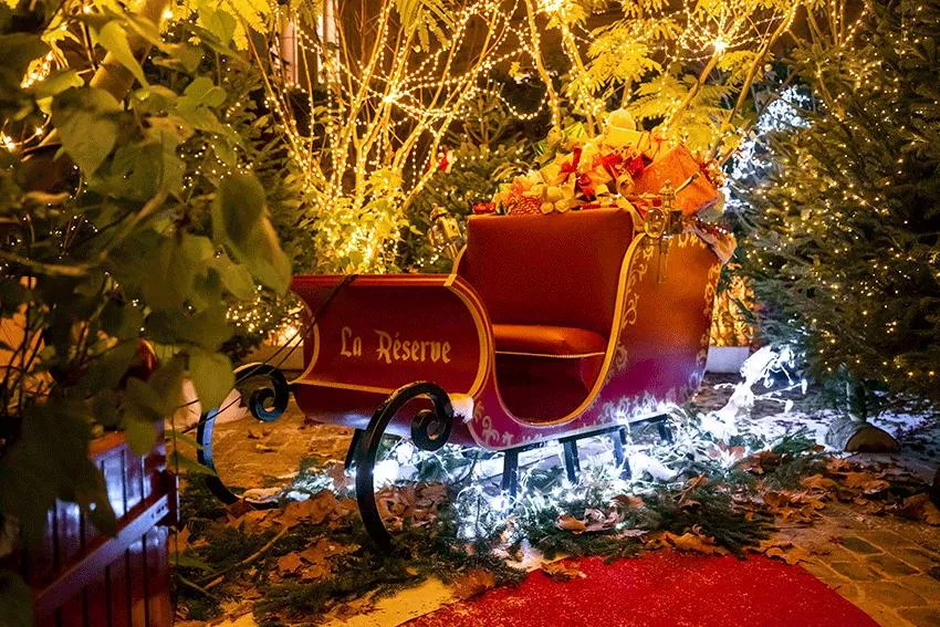Сказочный рождественский декор в знаменитых отелях Парижа