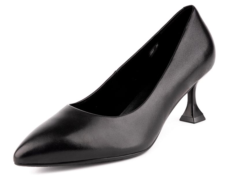 5 видов женской обуви, которая визуально удлиняет и стройнит ноги