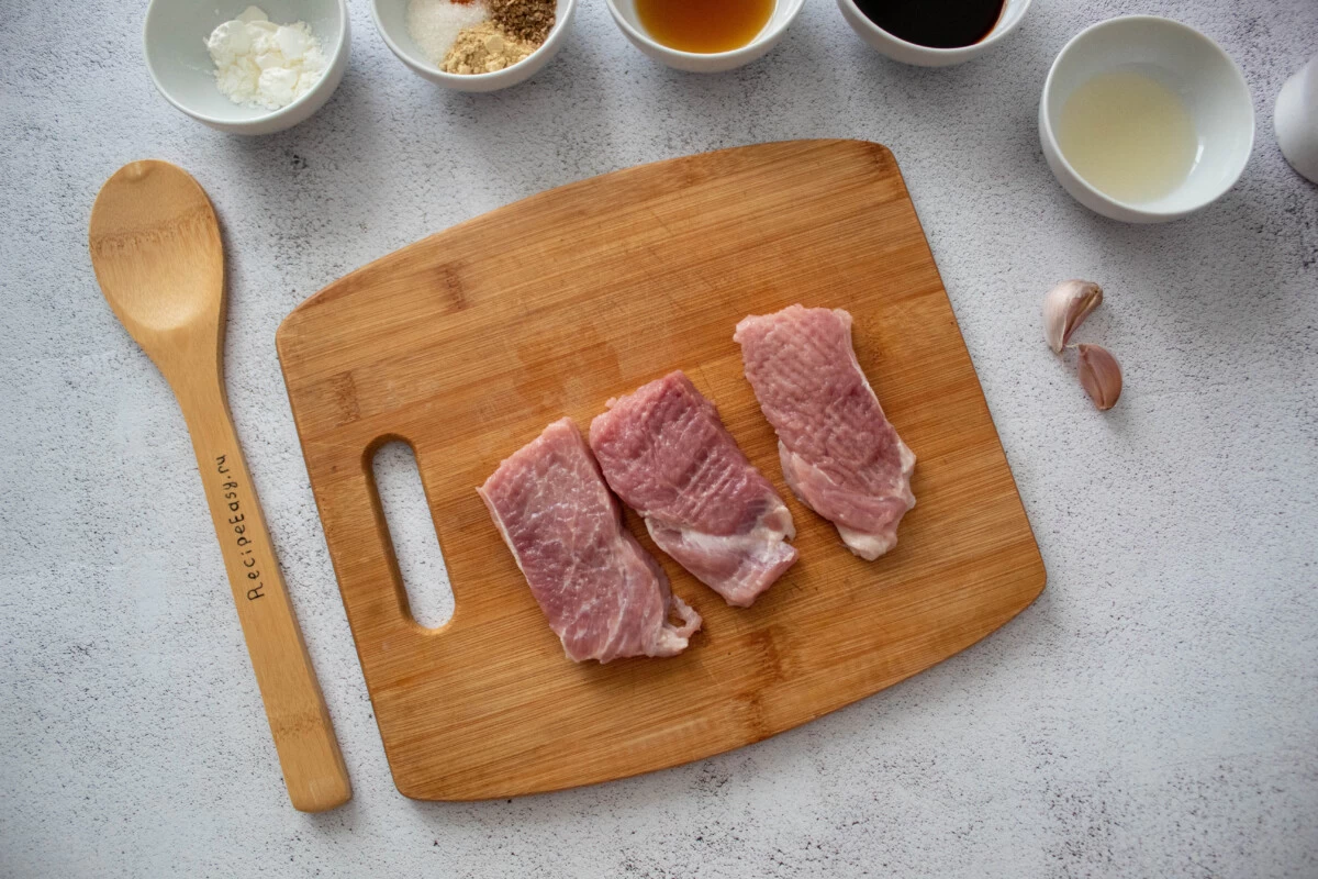 Фото приготовления рецепта: Мясо свинины по корейски - шаг №2
