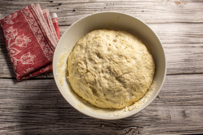 Фото приготовления рецепта: Домашний хлеб на сырых дрожжах- шаг №6