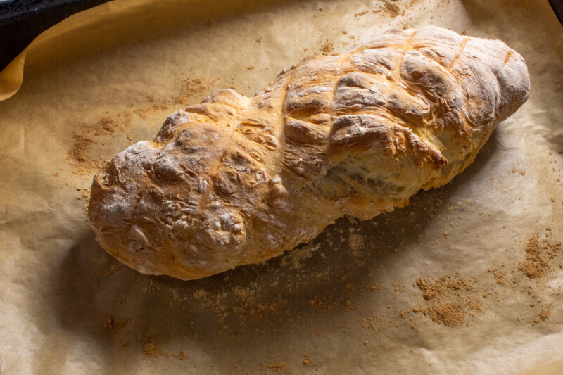 Фото приготовления рецепта: Домашний хлеб на сырых дрожжах- шаг №8