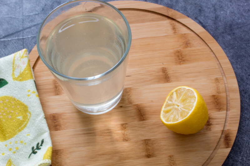 Фото приготовления рецепта: Лимонный напиток домашний- шаг №5